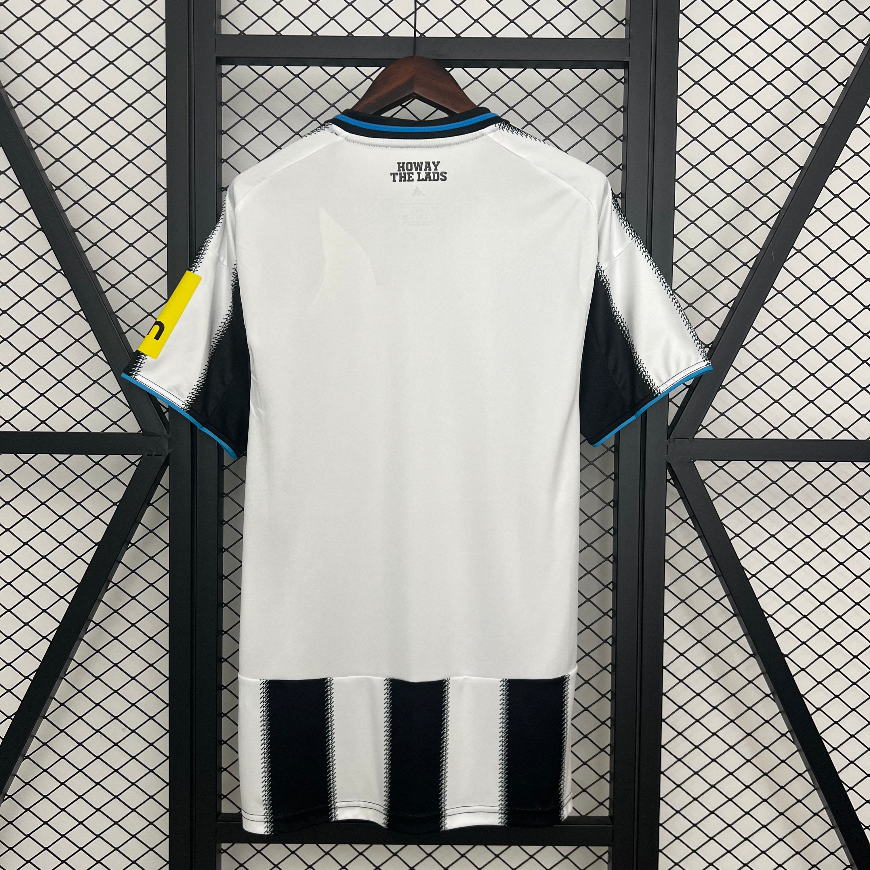 Maillot Newcastle Homme Domicile 2025-2026
