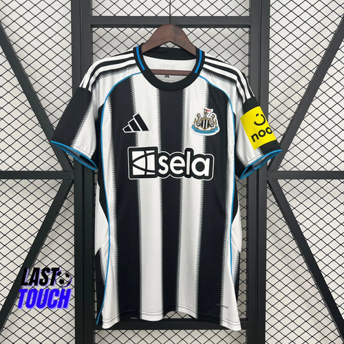 Maillot de Newcastle domicile
